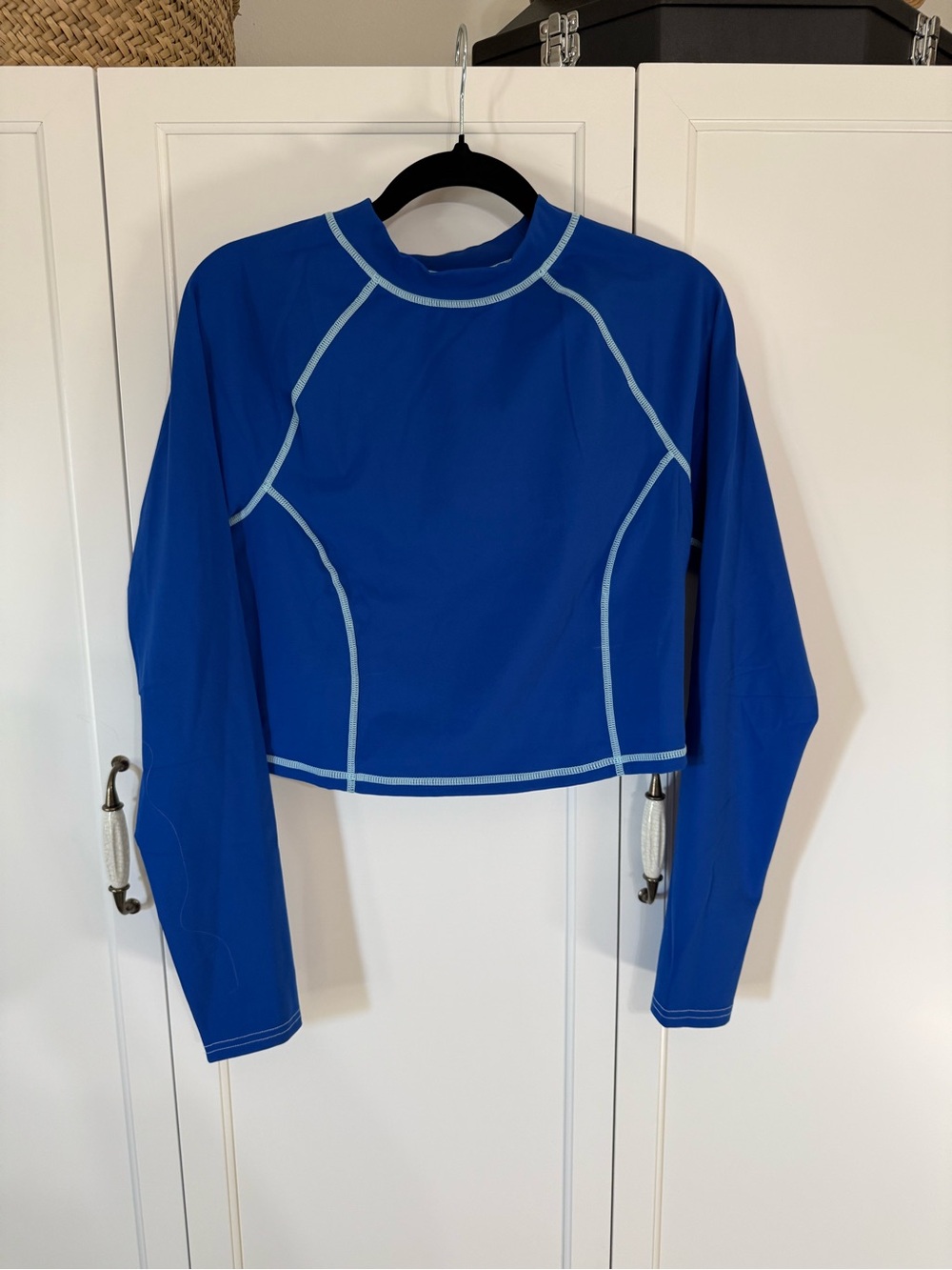 Fabletics Blue Long-Sleeve Cropped Performance Top